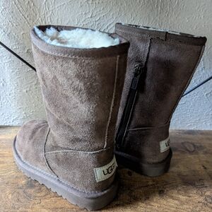 UGG Chocolate Suede Boots with Plush Lining